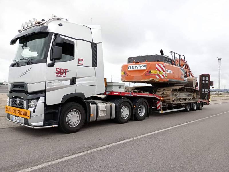 Contacter une entreprise de professionnel pour un transport de pelleteuse en convoi exceptionnel près de Caen
